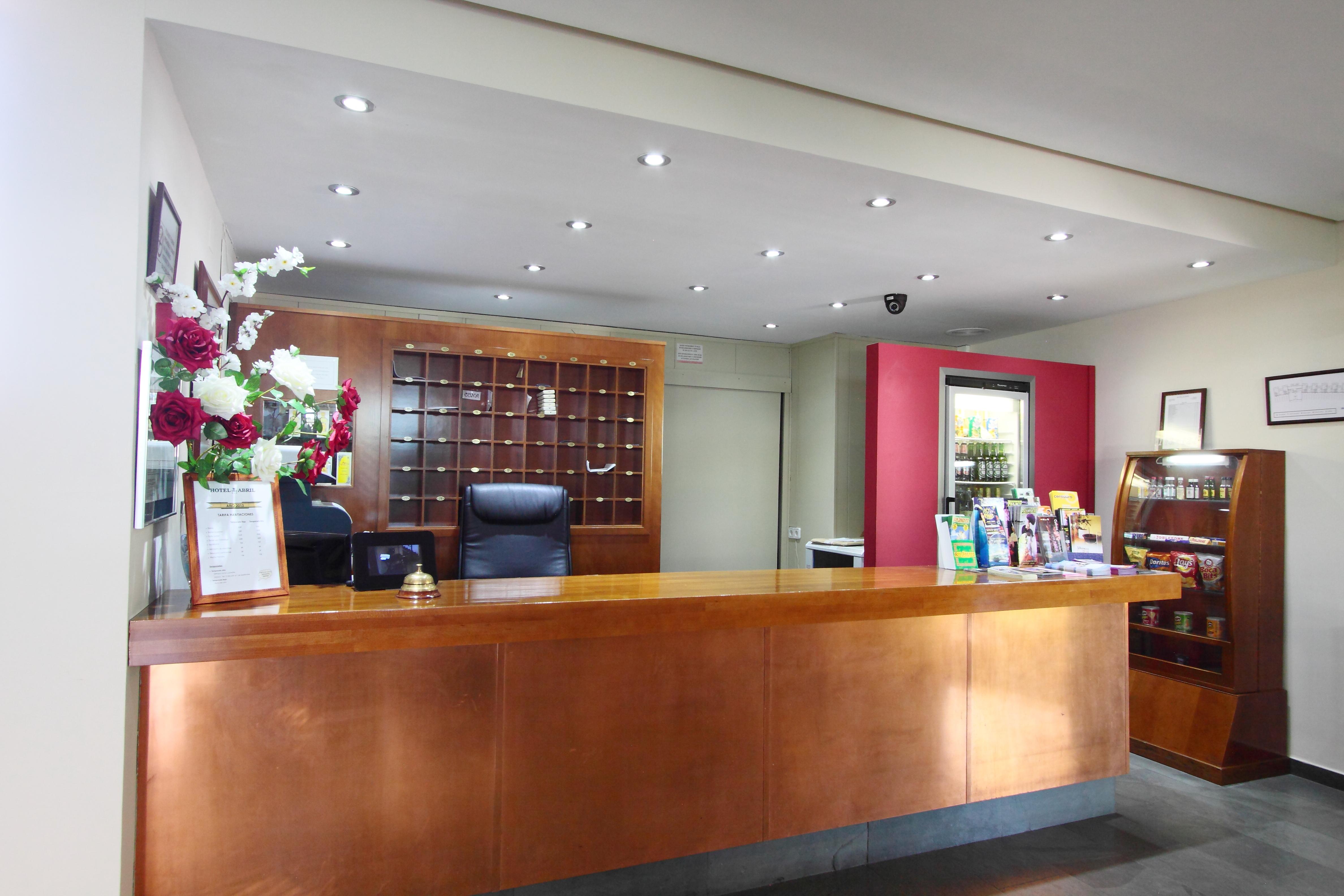 Hotel Abril